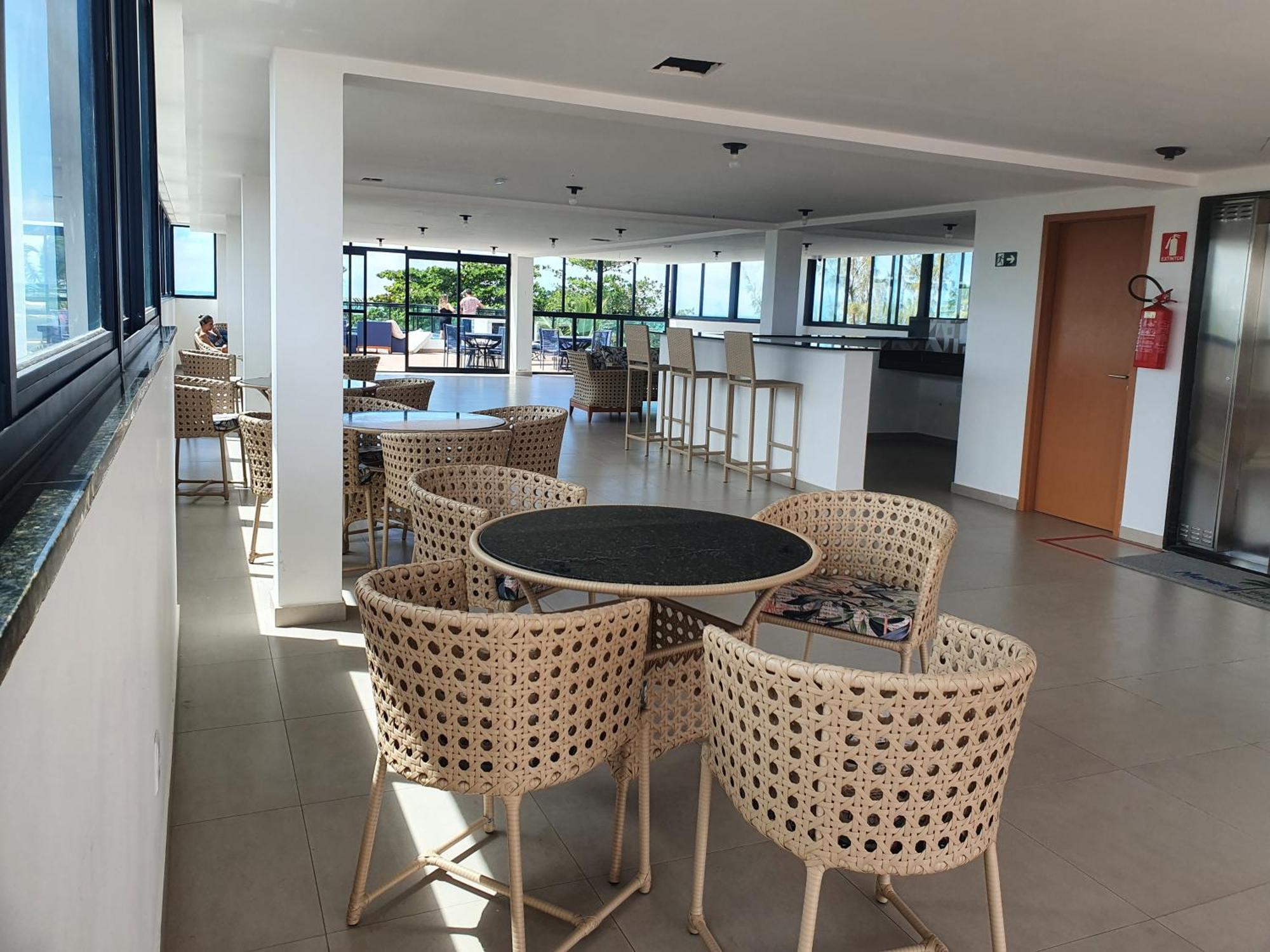 Flat Mobiliado A 15 M Da Praia Ипожука Екстериор снимка